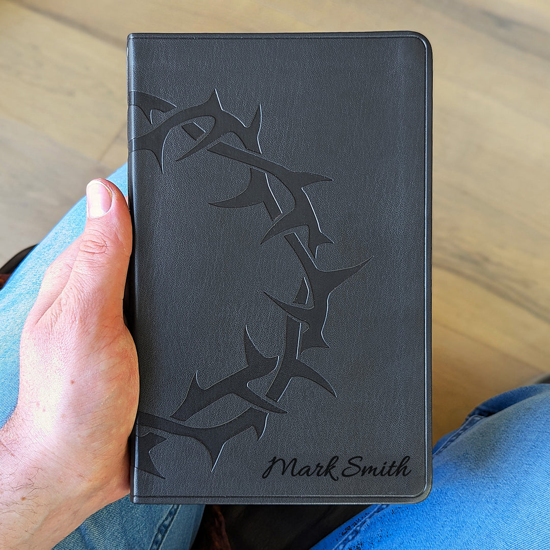 Biblia con letra súper gigante ESV personalizada – Borgoña | Girasol