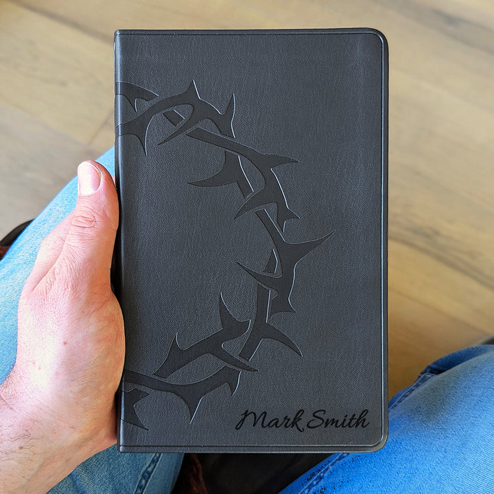 Biblia con letra súper gigante ESV personalizada – Borgoña | Girasol