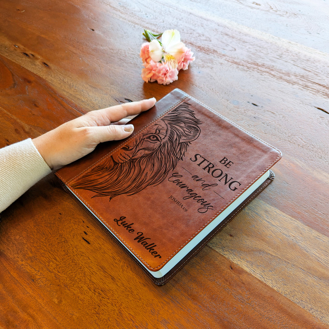 Biblia con letra súper gigante ESV personalizada – Borgoña | Girasol