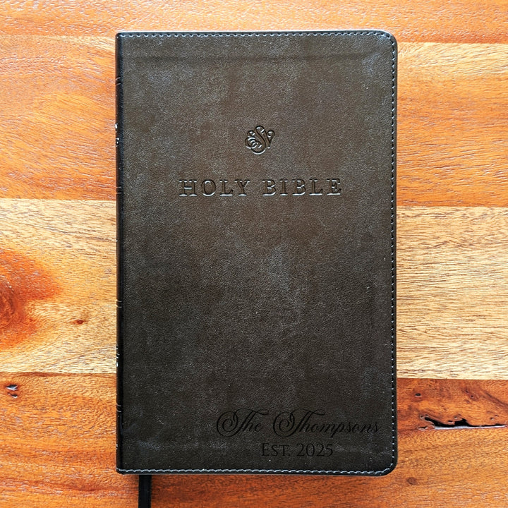 Biblia con letra súper gigante ESV personalizada – Borgoña | Girasol