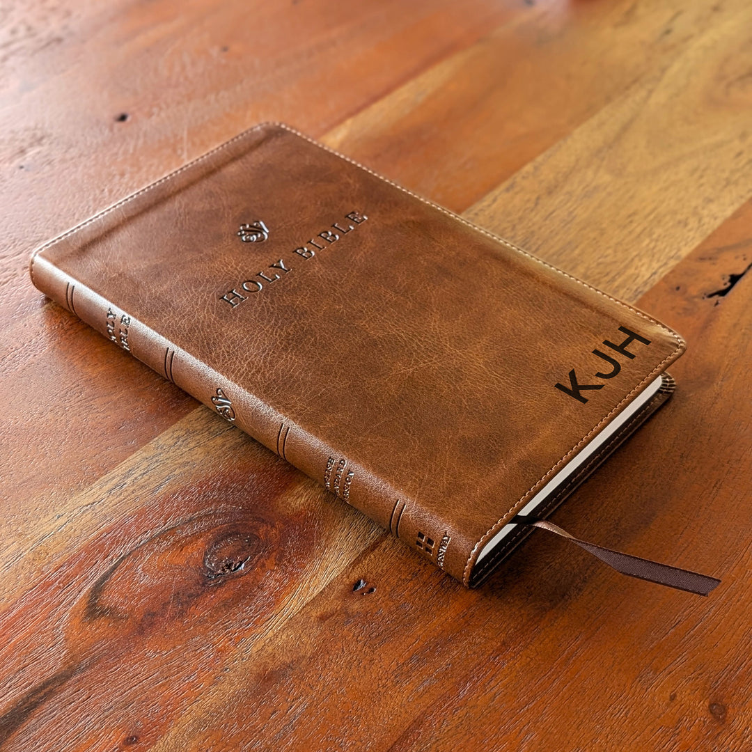 Biblia con letra súper gigante ESV personalizada – Borgoña | Girasol