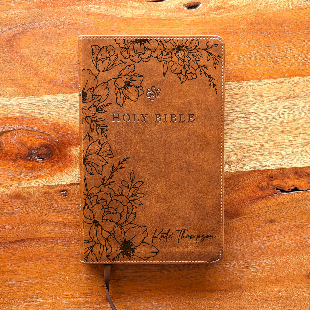 Biblia con letra súper gigante ESV personalizada – Borgoña | Girasol