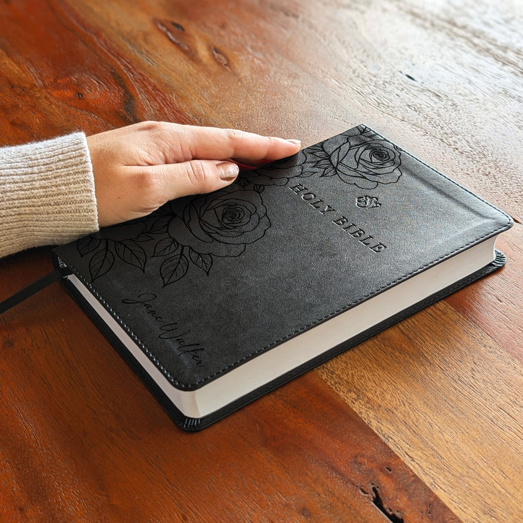 Biblia con letra súper gigante ESV personalizada – Borgoña | Girasol