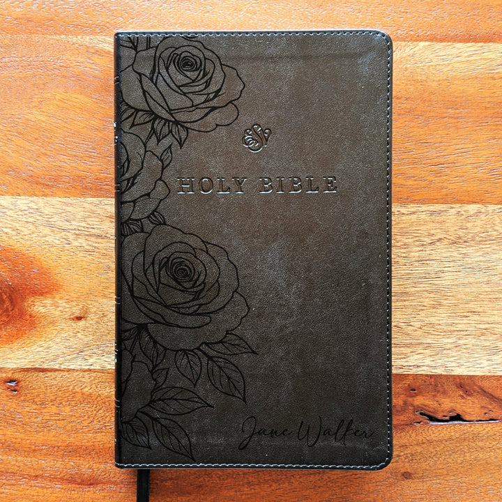 Biblia con letra súper gigante ESV personalizada – Borgoña | Girasol