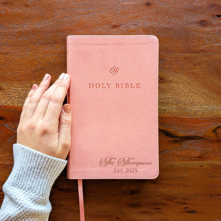 Biblia con letra súper gigante ESV personalizada – Borgoña | Girasol