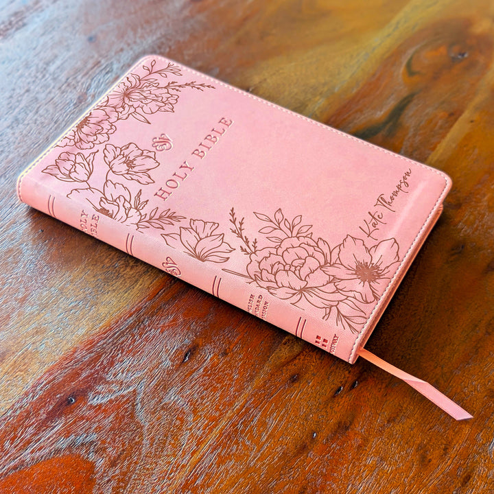 Biblia con letra súper gigante ESV personalizada – Borgoña | Girasol