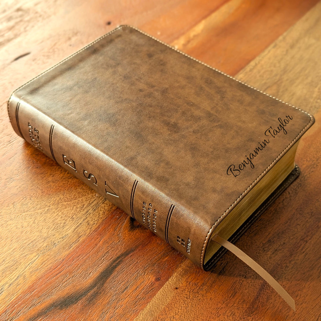 Biblia con letra súper gigante ESV personalizada – Borgoña | Girasol