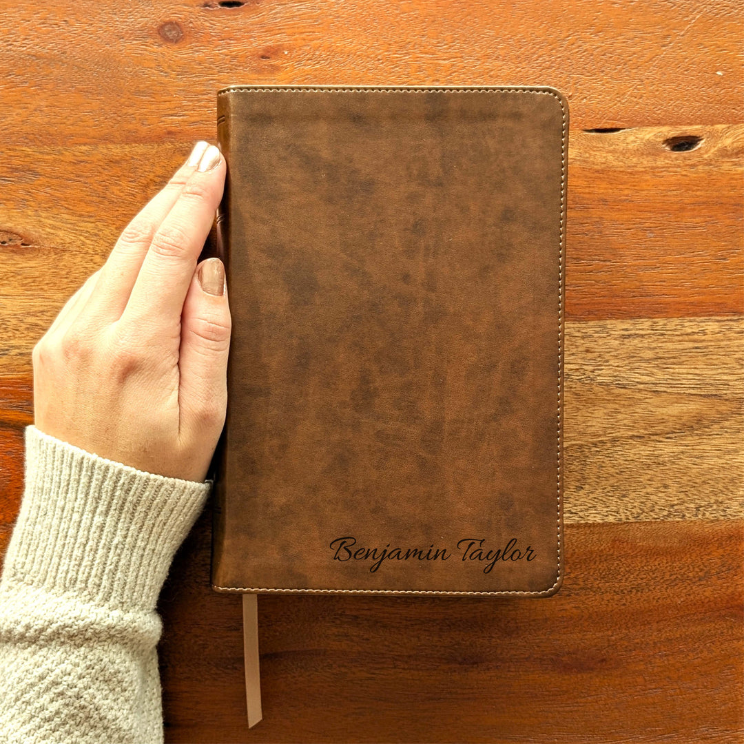 Biblia con letra súper gigante ESV personalizada – Borgoña | Girasol