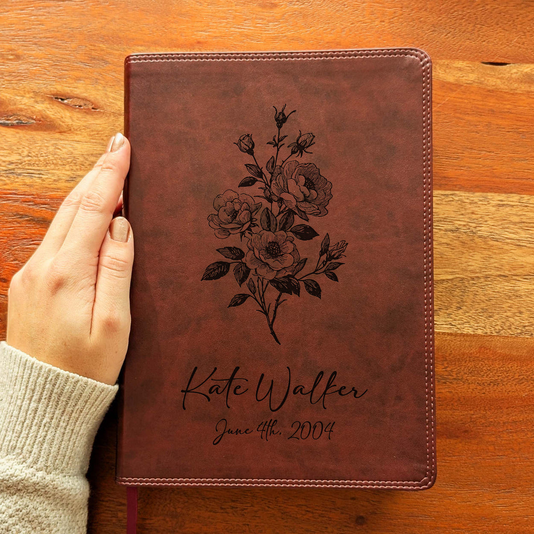 Biblia con letra súper gigante ESV personalizada – Borgoña | Girasol