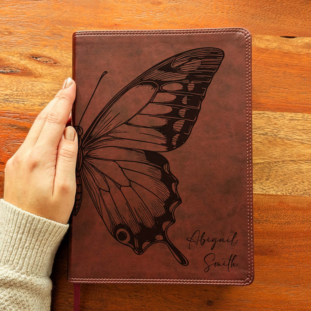 Biblia con letra súper gigante ESV personalizada – Borgoña | Girasol