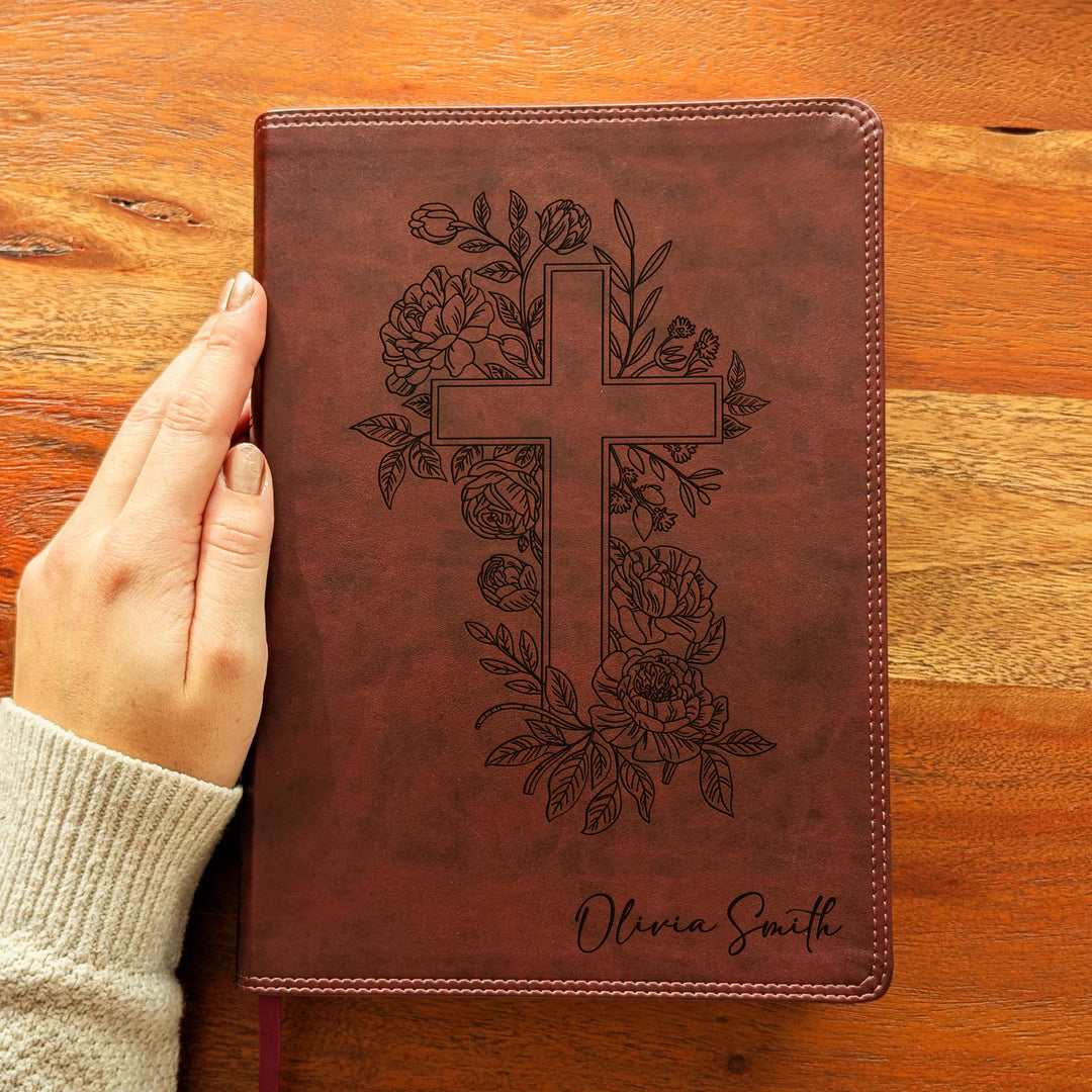 Biblia con letra súper gigante ESV personalizada – Borgoña | Girasol