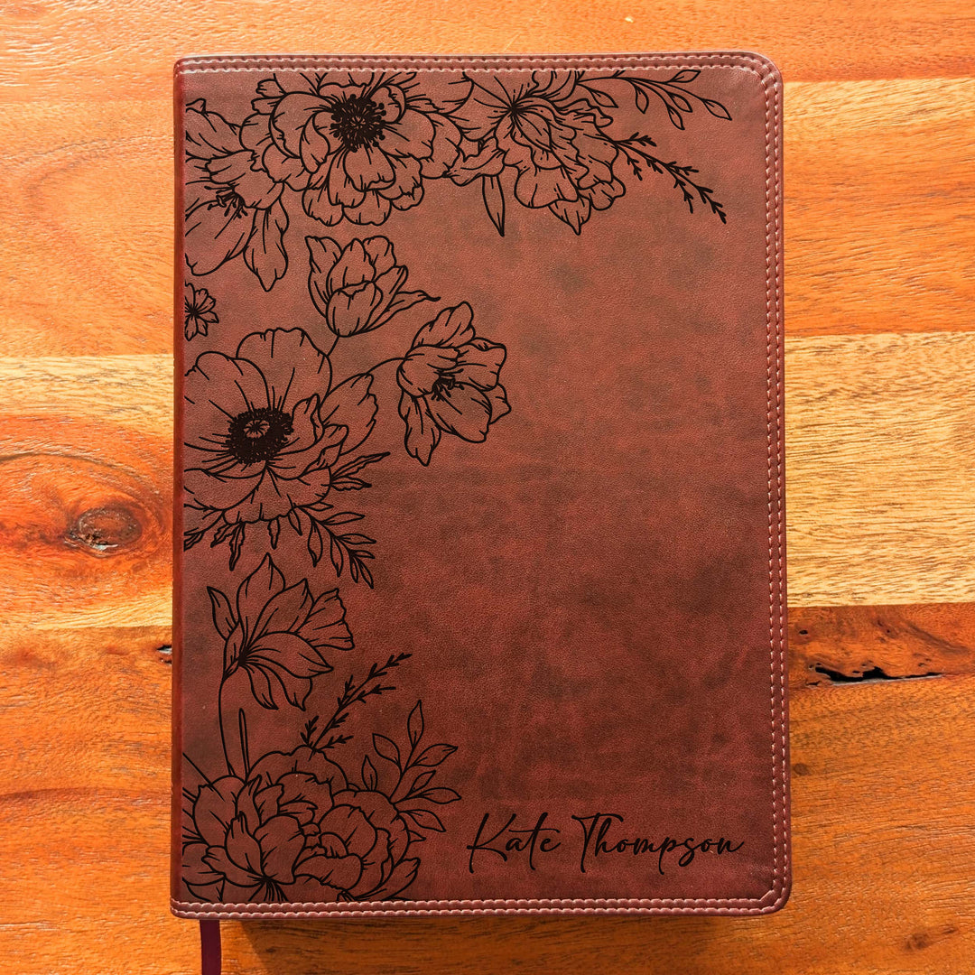 Biblia con letra súper gigante ESV personalizada – Borgoña | Girasol