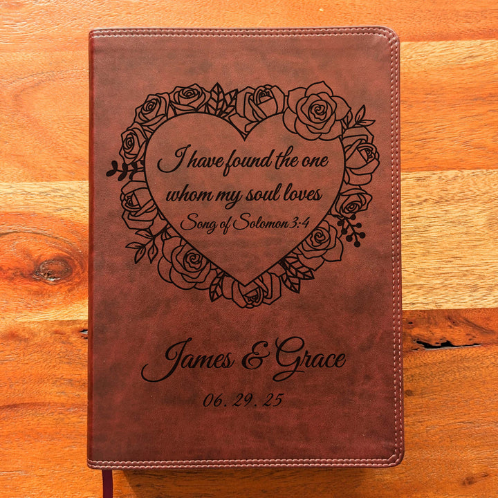 Biblia con letra súper gigante ESV personalizada – Borgoña | Girasol