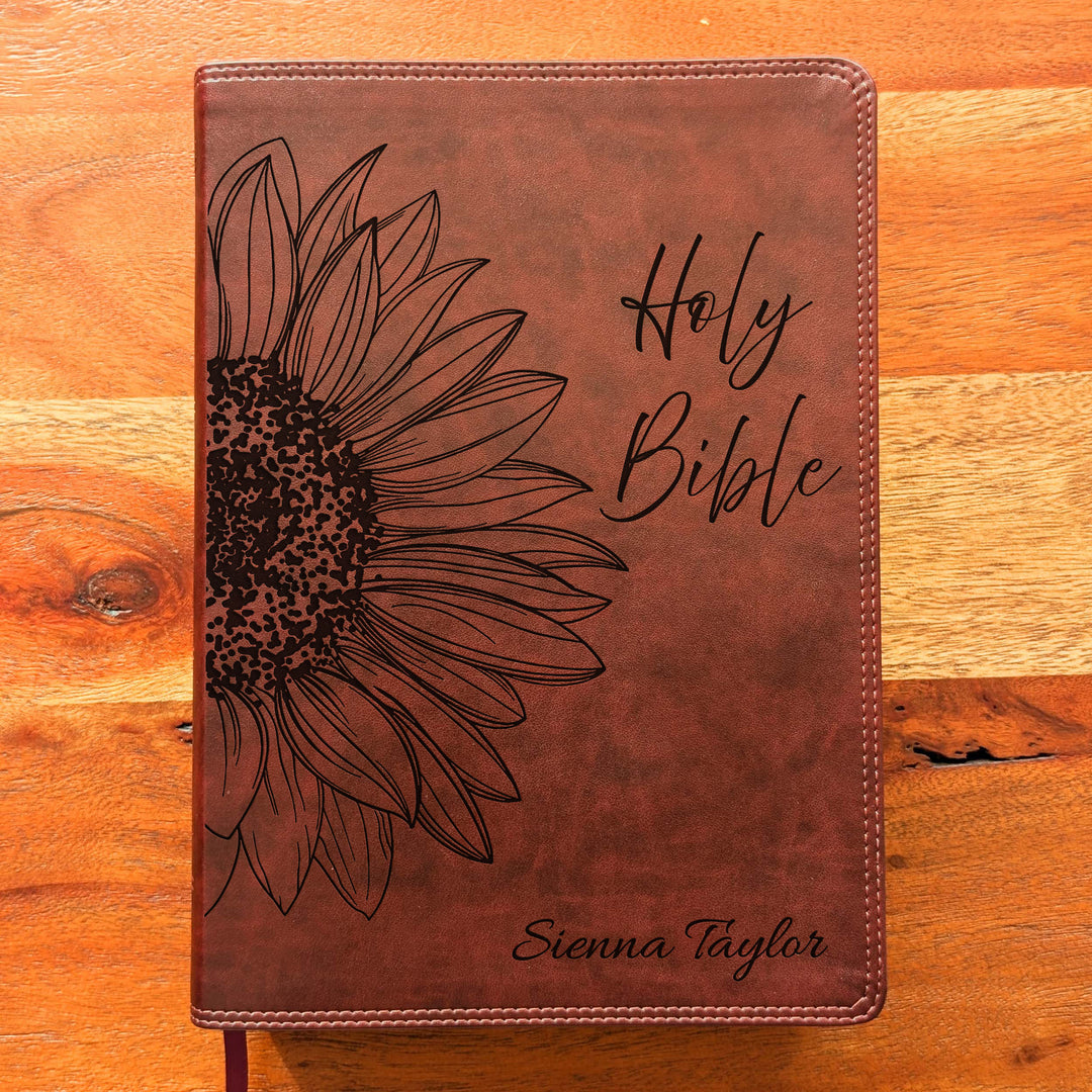 Biblia con letra súper gigante ESV personalizada – Borgoña | Girasol