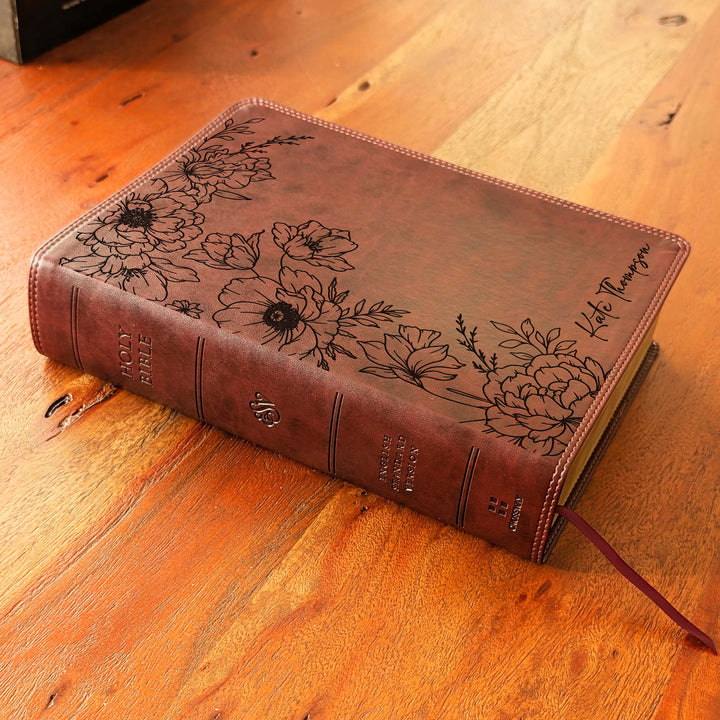 Biblia con letra súper gigante ESV personalizada – Borgoña | Girasol