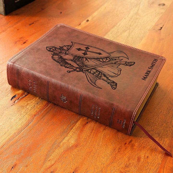 Biblia con letra súper gigante ESV personalizada – Borgoña | Girasol
