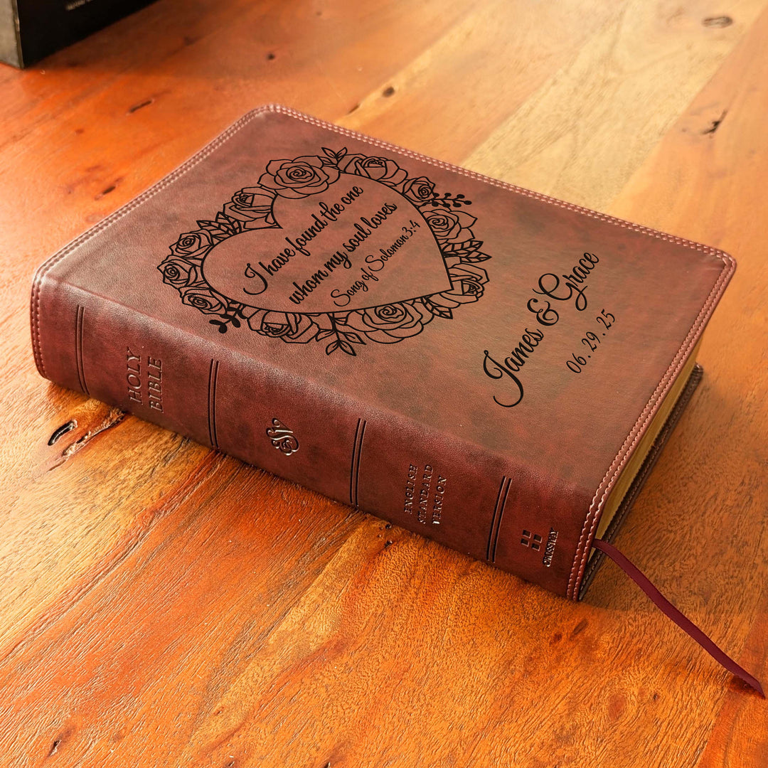 Biblia con letra súper gigante ESV personalizada – Borgoña | Girasol