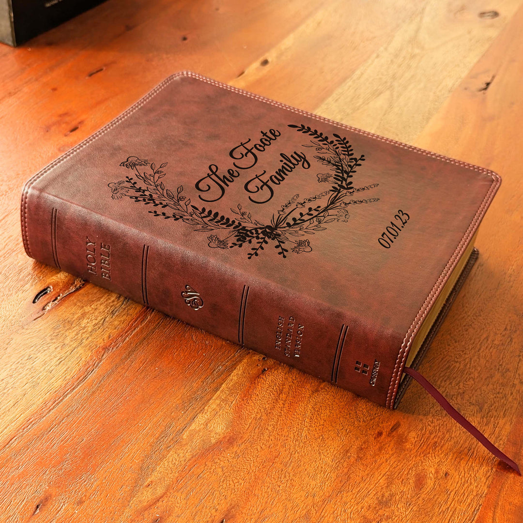 Biblia con letra súper gigante ESV personalizada – Borgoña | Girasol
