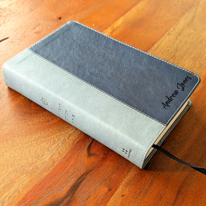 Biblia con letra súper gigante ESV personalizada – Borgoña | Girasol
