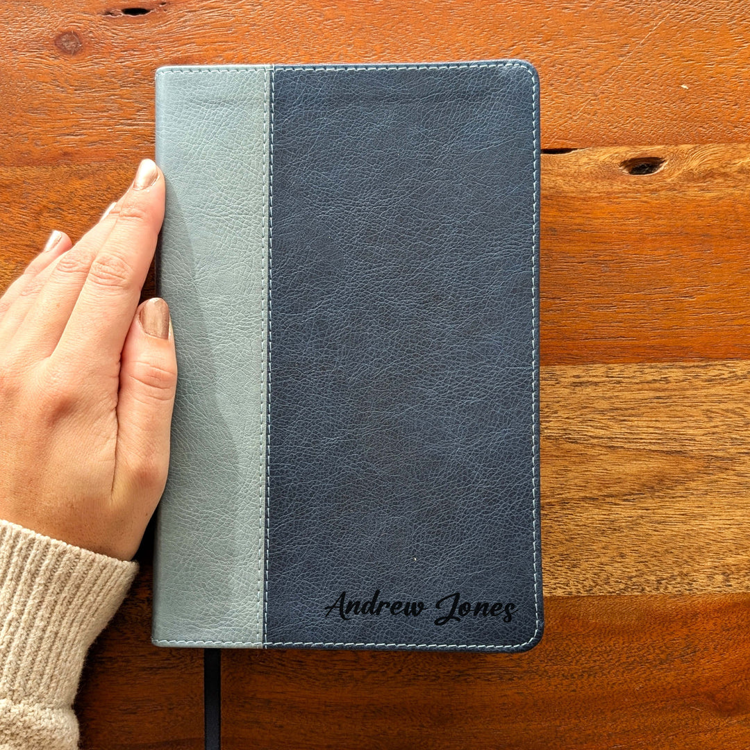Biblia con letra súper gigante ESV personalizada – Borgoña | Girasol