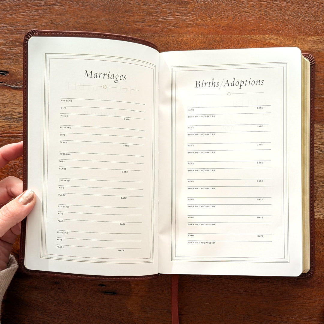 Biblia con letra súper gigante ESV personalizada – Borgoña | Girasol