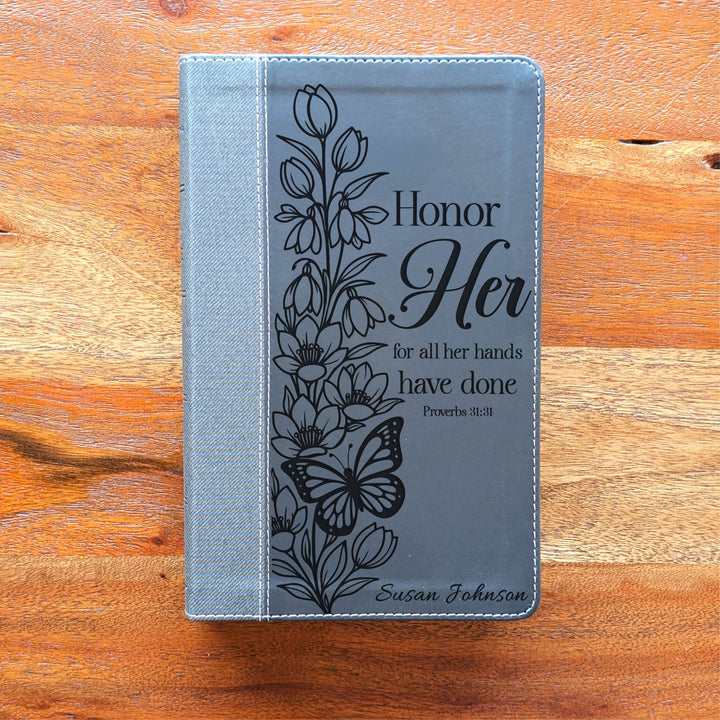 Biblia NVI tamaño personal personalizada – Letra grande, marrón | Hombre de fe