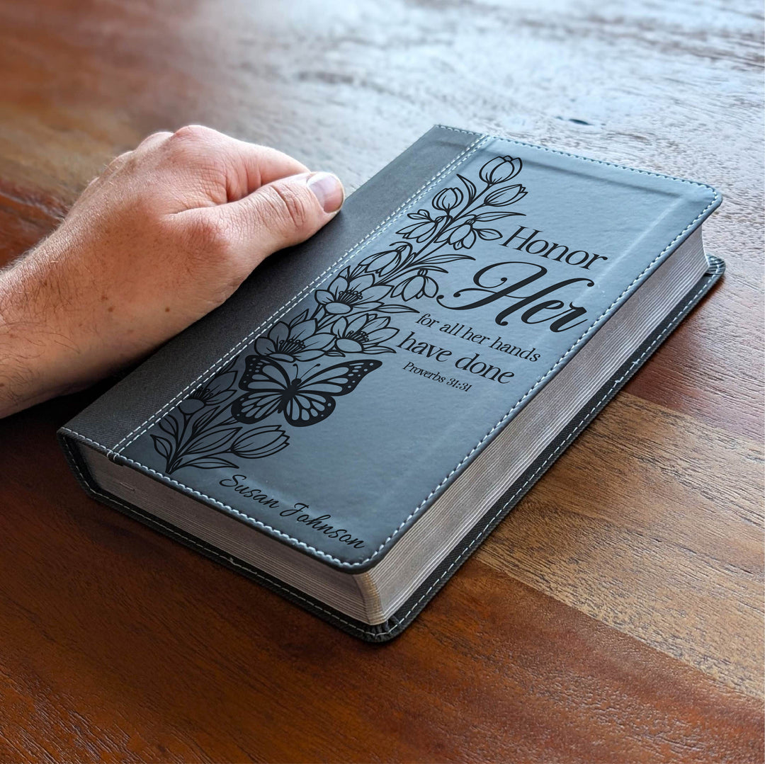 Biblia NVI tamaño personal personalizada – Letra grande, marrón | Hombre de fe