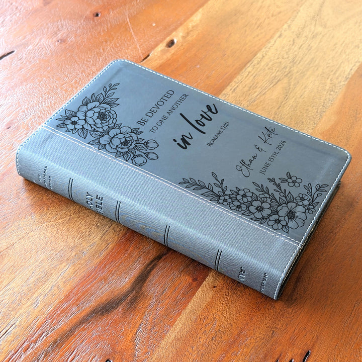 Biblia NVI tamaño personal personalizada – Letra grande, marrón | Hombre de fe