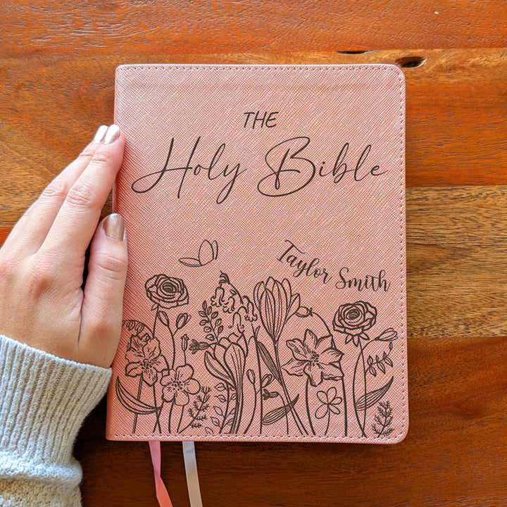 Biblia NVI Personalizada para Niños - Rosa | Nombre grabado