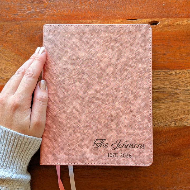 Biblia NVI Personalizada para Niños - Rosa | Nombre grabado