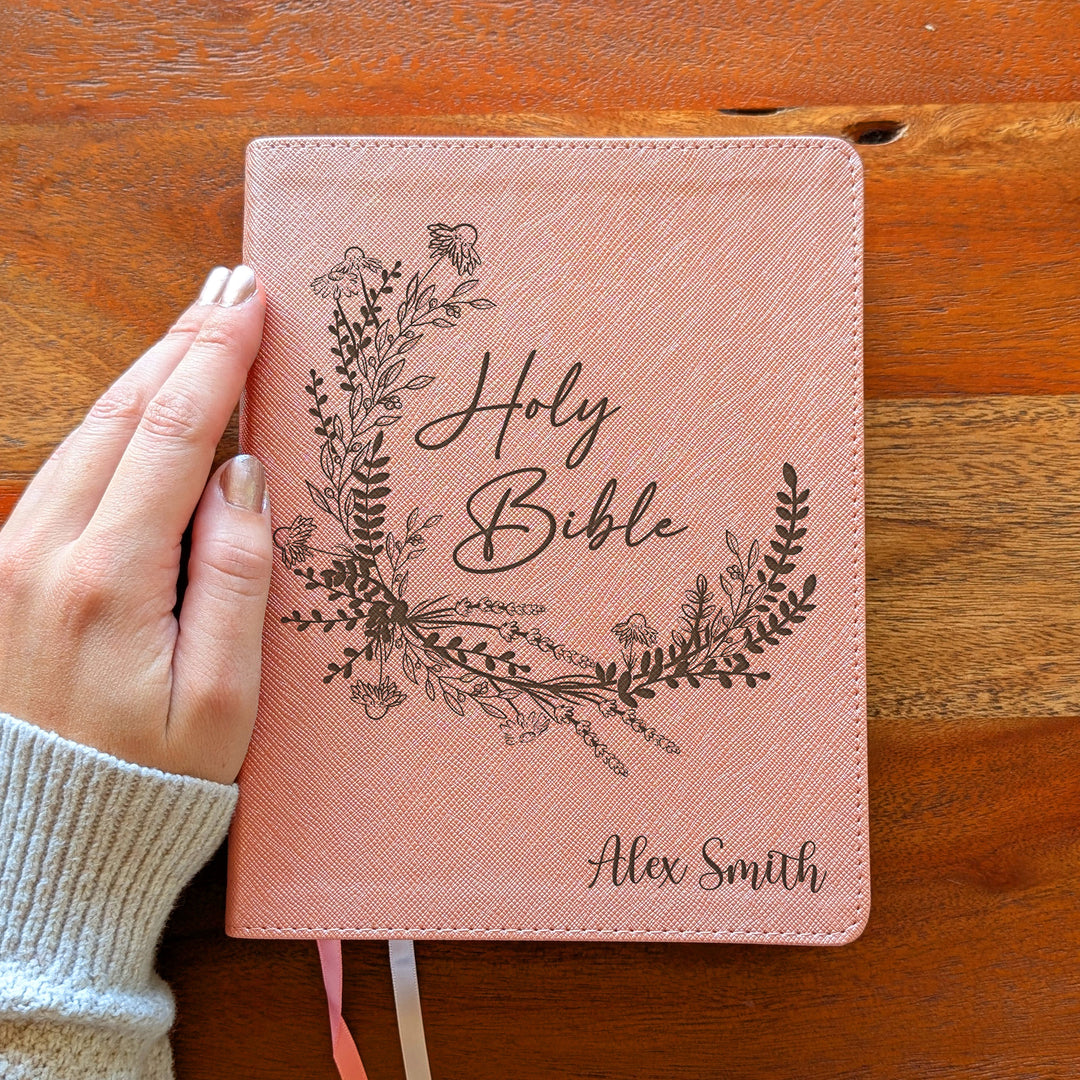 Biblia NVI Personalizada para Niños - Rosa | Nombre grabado