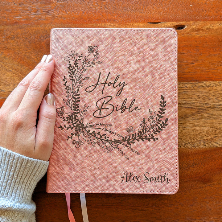 Biblia NVI Personalizada para Niños - Rosa | Nombre grabado