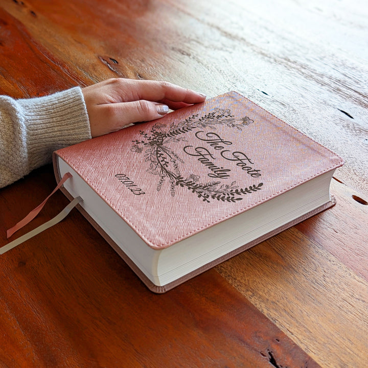 Biblia NVI Personalizada para Niños - Rosa | Nombre grabado