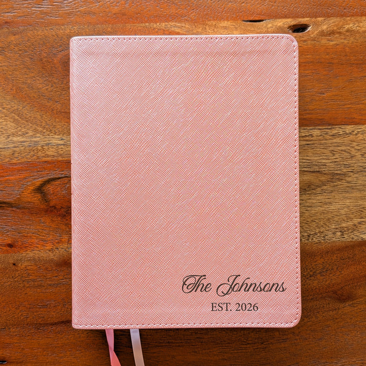 Biblia NVI Personalizada para Niños - Rosa | Nombre grabado