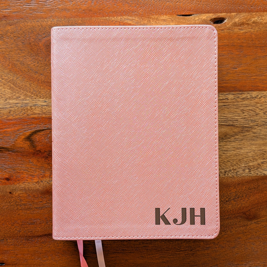 Biblia NVI Personalizada para Niños - Rosa | Nombre grabado