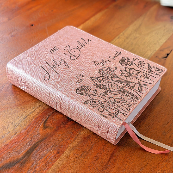 Biblia NVI Personalizada para Niños - Rosa | Nombre grabado