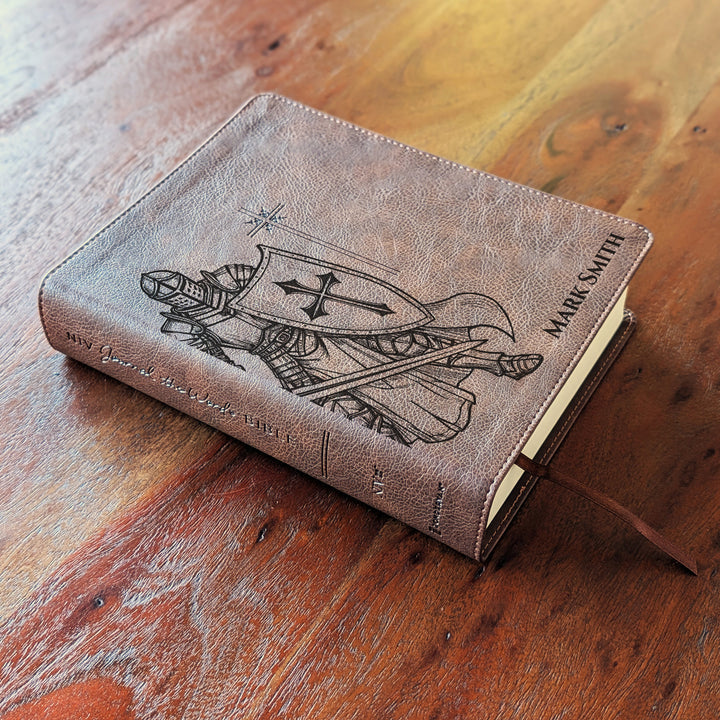 Biblia Personalizada NVI Journal the Word – Cruz Marrón | Peonía