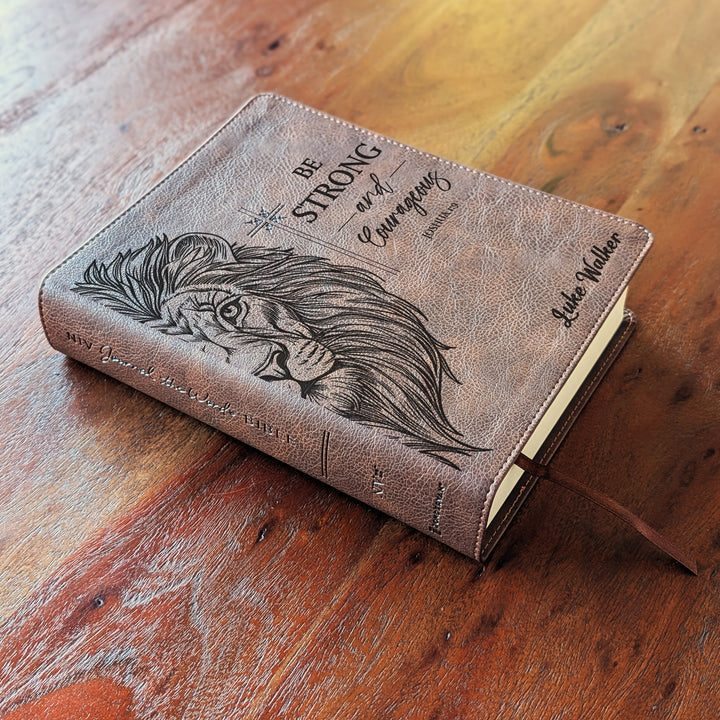 Biblia Personalizada NVI Journal the Word – Cruz Marrón | Peonía