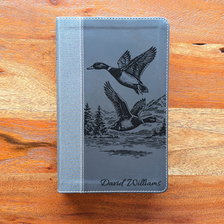 Biblia NVI tamaño personal personalizada – Letra grande, marrón | Hombre de fe