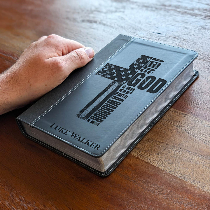 Biblia NVI tamaño personal personalizada – Letra grande, marrón | Hombre de fe