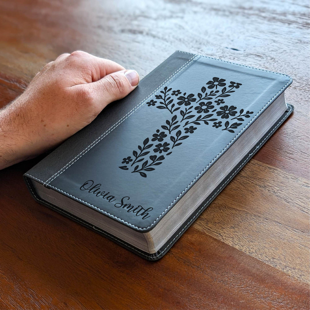 Biblia NVI tamaño personal personalizada – Letra grande, marrón | Hombre de fe