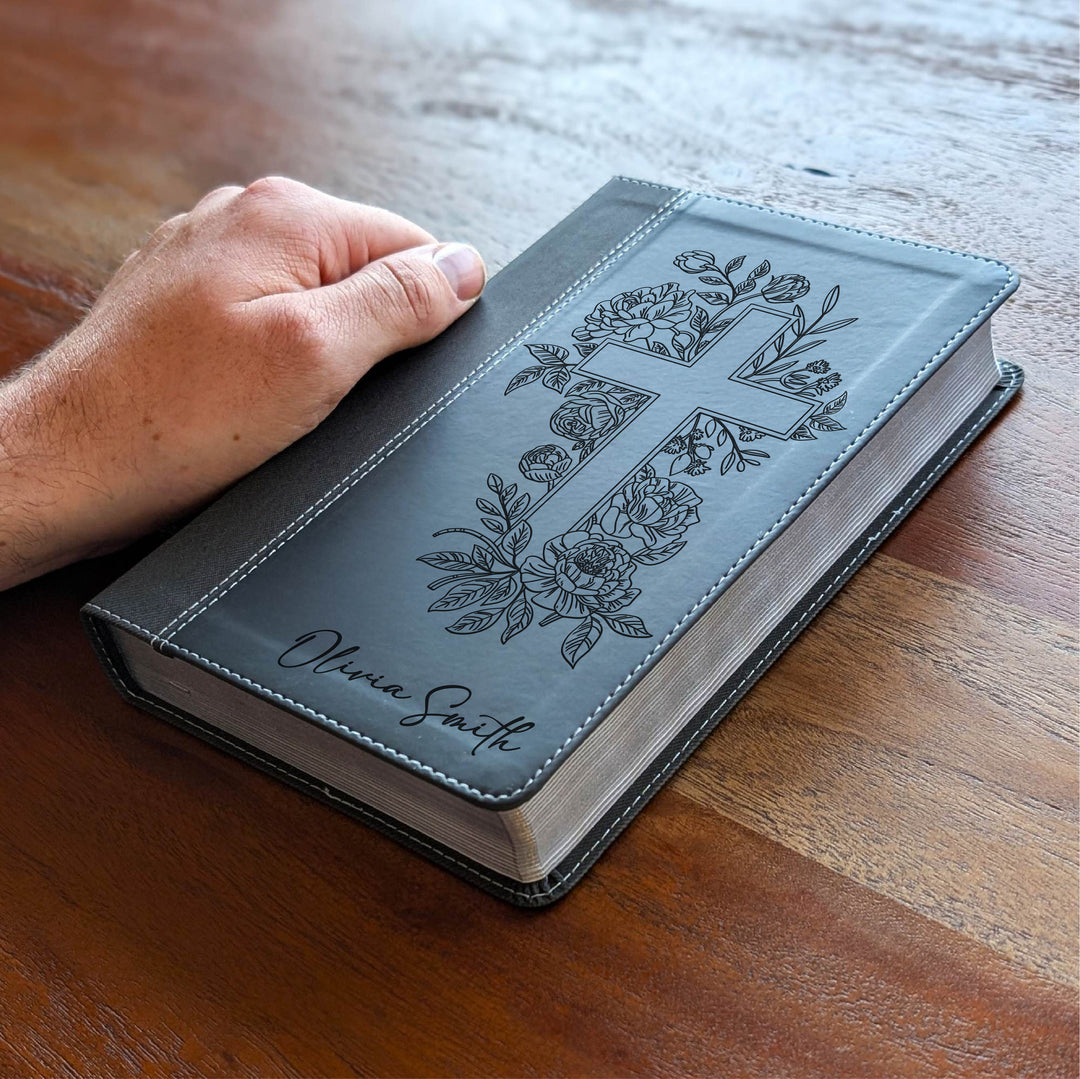 Biblia NVI tamaño personal personalizada – Letra grande, marrón | Hombre de fe