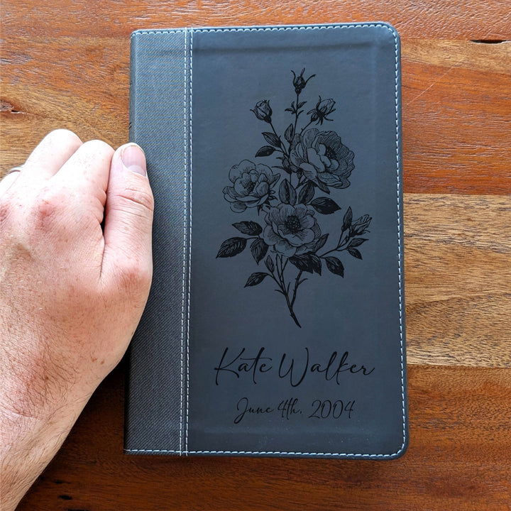 Biblia NVI tamaño personal personalizada – Letra grande, marrón | Hombre de fe