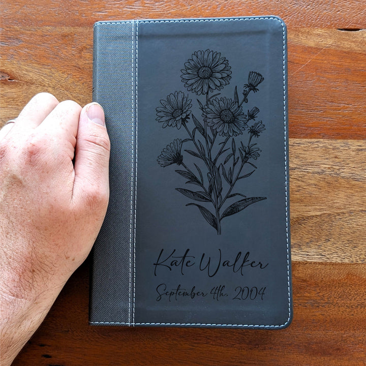 Biblia NVI tamaño personal personalizada – Letra grande, marrón | Hombre de fe