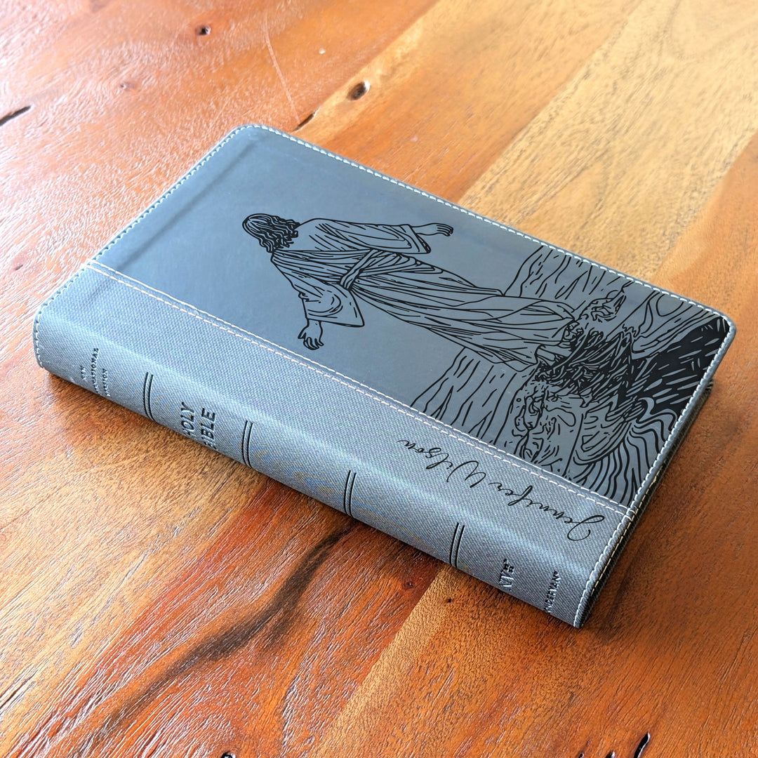 Biblia NVI tamaño personal personalizada – Letra grande, marrón | Hombre de fe