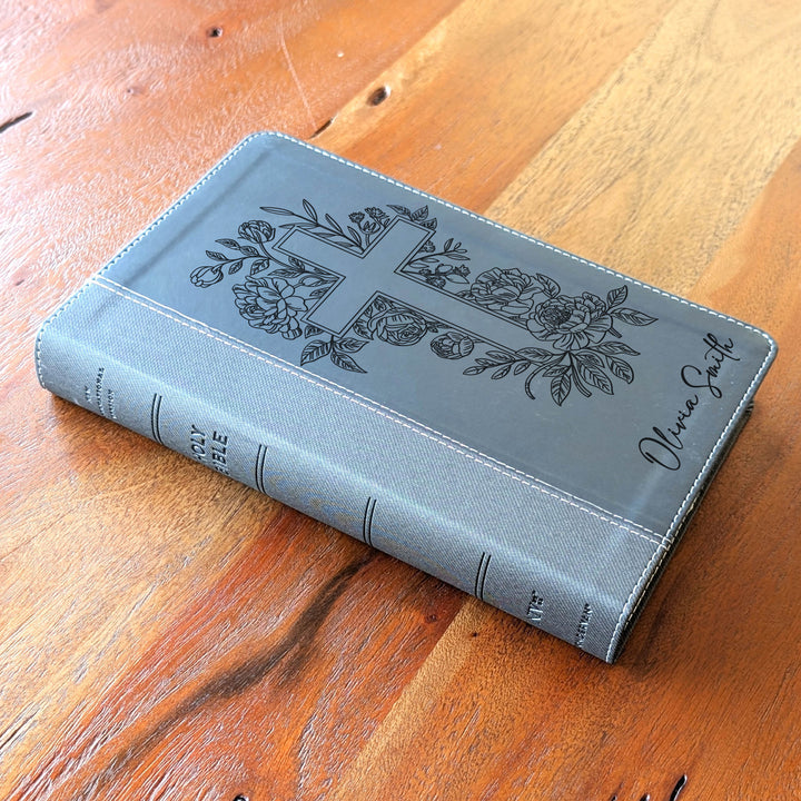 Biblia NVI tamaño personal personalizada – Letra grande, marrón | Hombre de fe