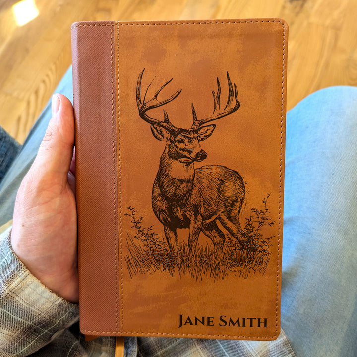 Biblia Personalizada NVI tamaño personal – Letra grande, marrón | Corona de Espinas