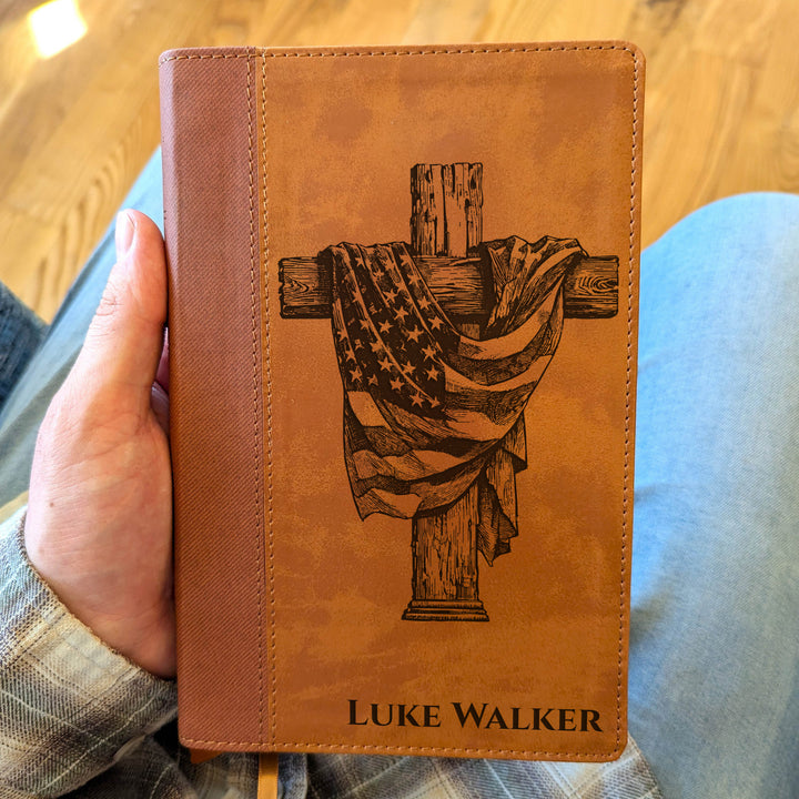 Biblia Personalizada NVI tamaño personal – Letra grande, marrón | Corona de Espinas