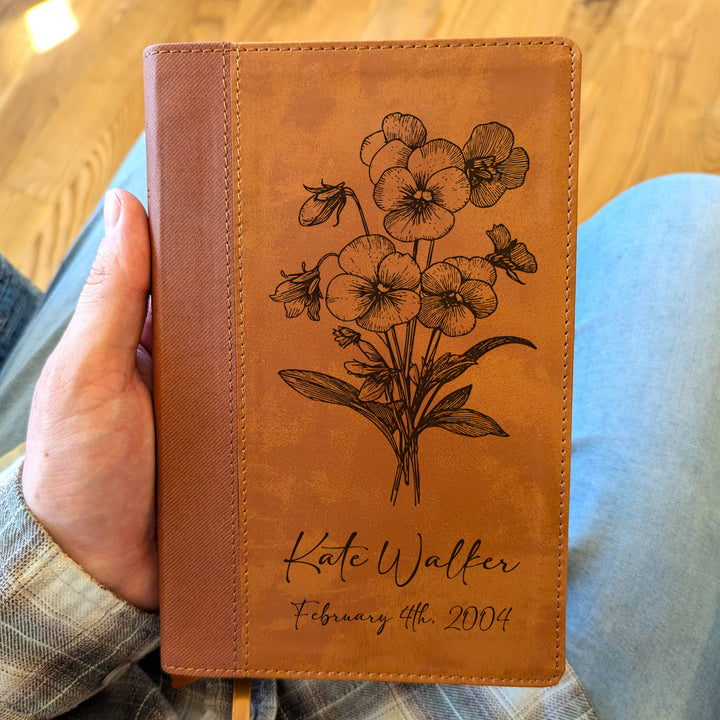 Biblia Personalizada NVI tamaño personal – Letra grande, marrón | Corona de Espinas