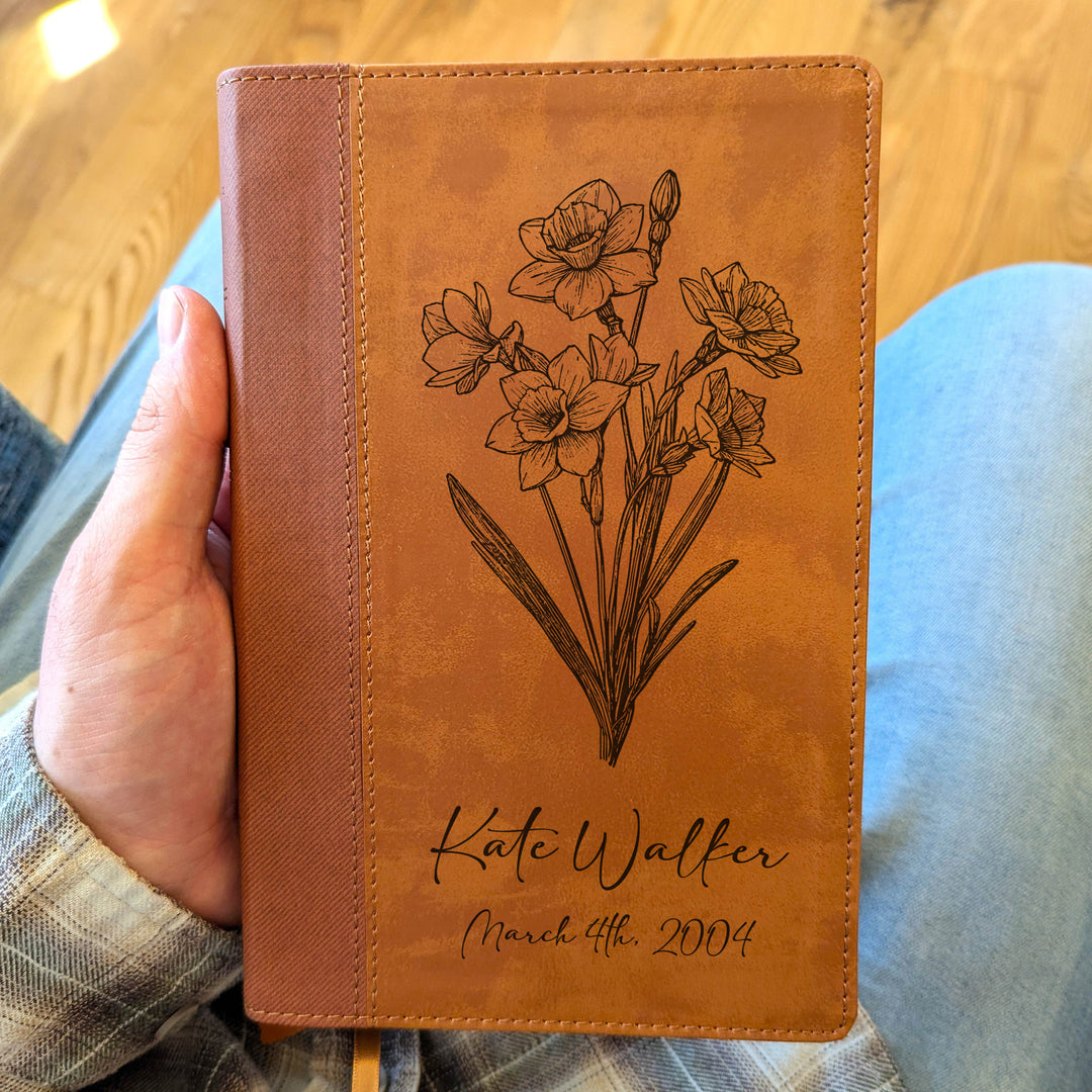 Biblia Personalizada NVI tamaño personal – Letra grande, marrón | Corona de Espinas